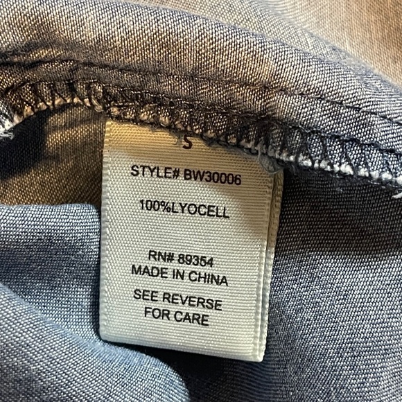 NWT Badgley Mischka Denim Shirt with Rhinestone Pocket | Size S - Picture 4 of 4